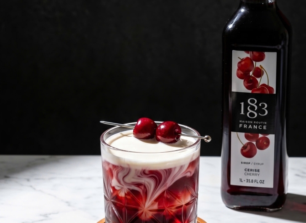 Làm Cocktail Cherry Russian Chỉ Với 2 Phút